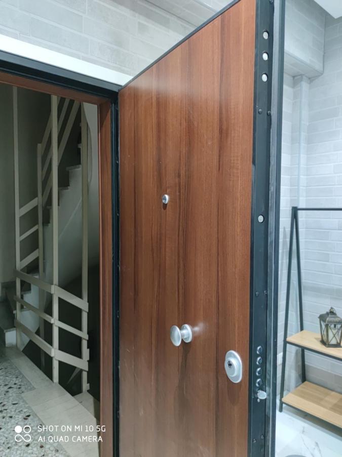 Modern Apartment With A Huge Terrace أثينا المظهر الخارجي الصورة