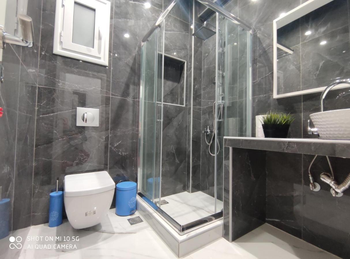 Modern Apartment With A Huge Terrace أثينا المظهر الخارجي الصورة